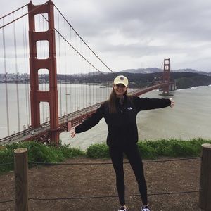 Meet your Posher, Loren